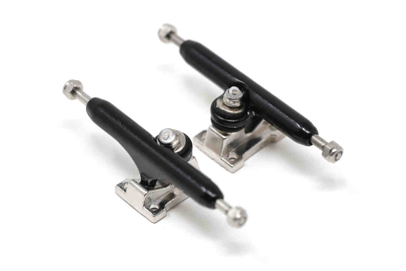 Skull Pro Trucks Black/Chrome (34mm) Single Axle // 6 Lock Nuts