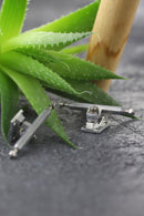 Skull Raw Edge Trucks Iron/Iron (34mm) - Skull Fingerboards