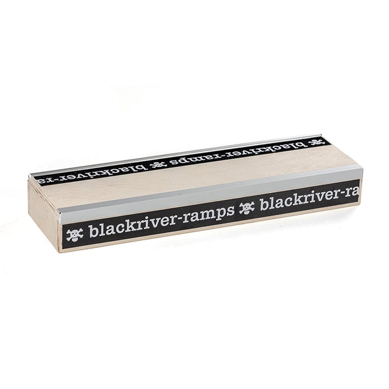 Blackriver Ramps Box 3 - Skull Fingerboards