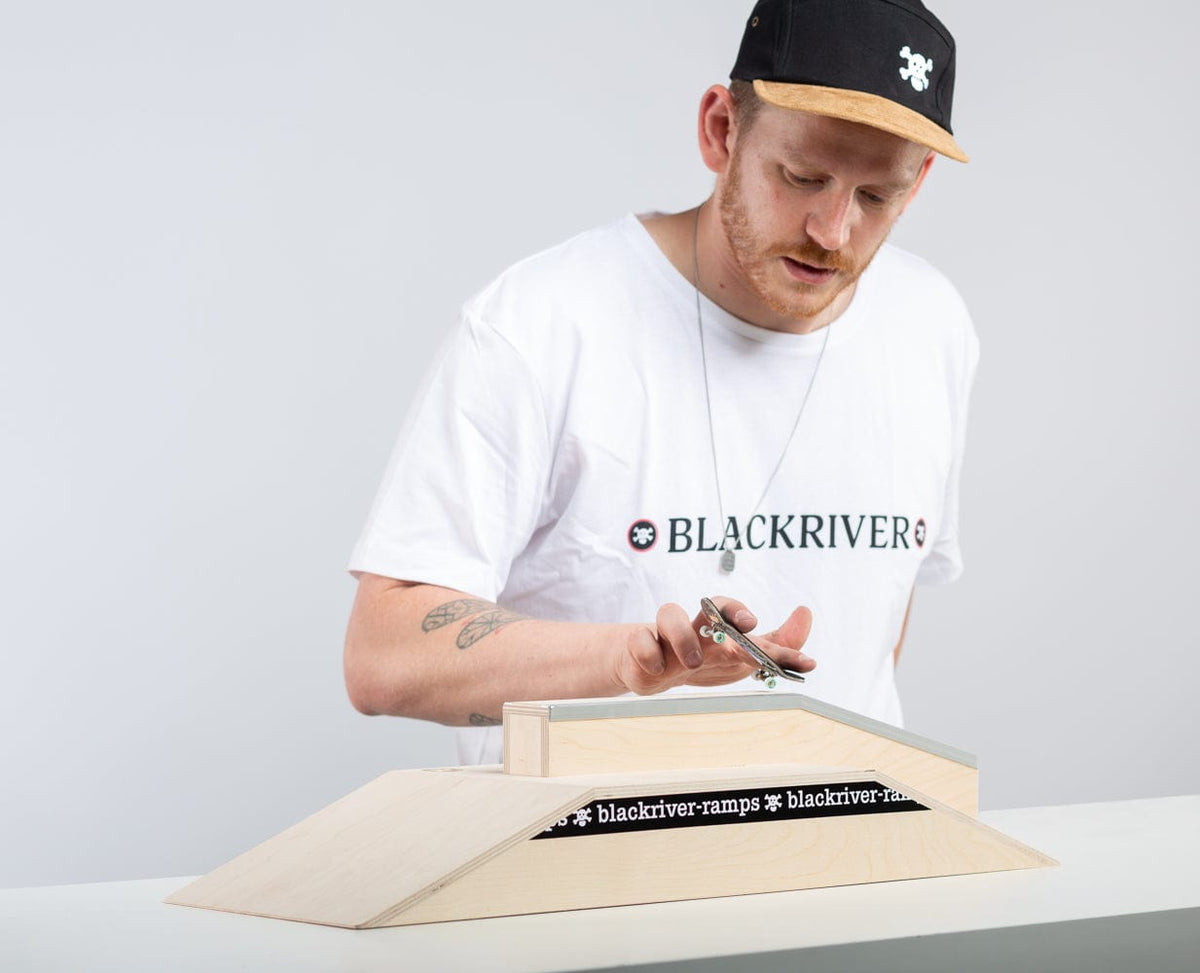 Blackriver Ramps Funbox Ledge | Skull Fingerboards