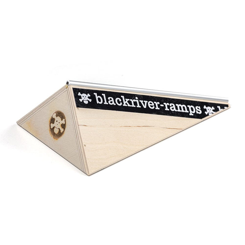 Blackriver Ramps Polebank - Skull Fingerboards