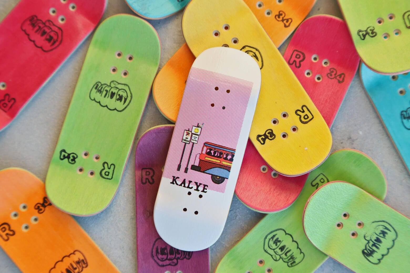 Kalye Bus Graphic Deck (34mm) Skull Fingerboards