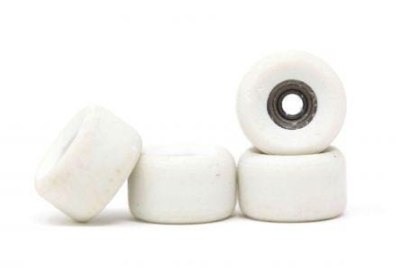 Oak Wheels - RV2V White - Skull Fingerboards